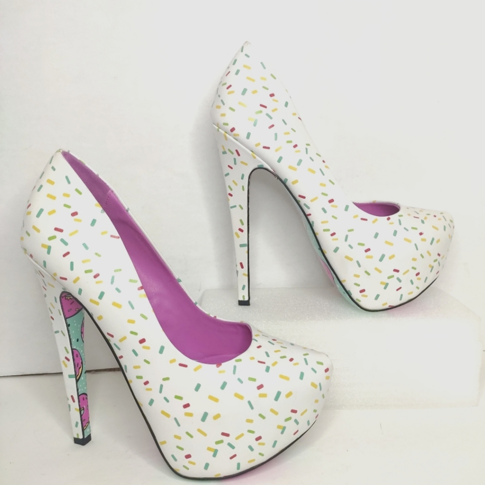 Taylor Says Doughnut Sprinkles Pump Platform Size 8